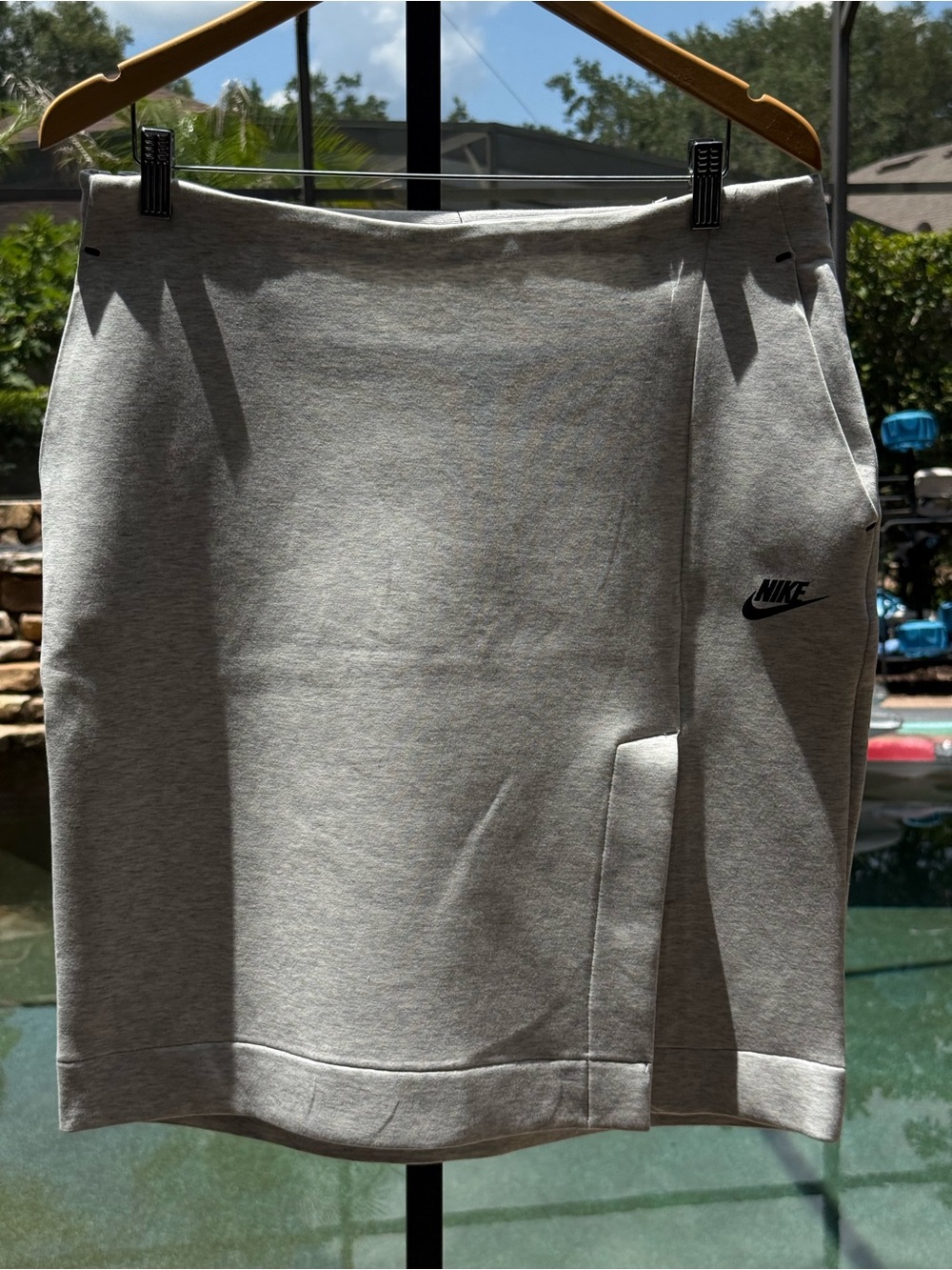 Nike Sportswear Tech Fleece Knee Length Skirt Grey IM6181-013 Womens L